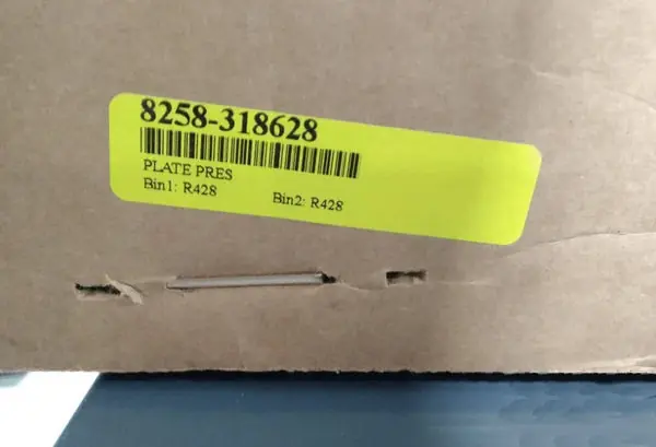 8258-318628 Genuine Volvo Plate Pres