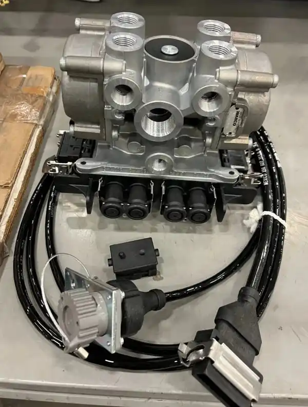 85106824 Genuine Wabco Trailer ABS Valve And Electronic Control Unit Assembly
