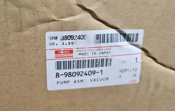 8980924091 Genuine Isuzu Water Pump Assembly