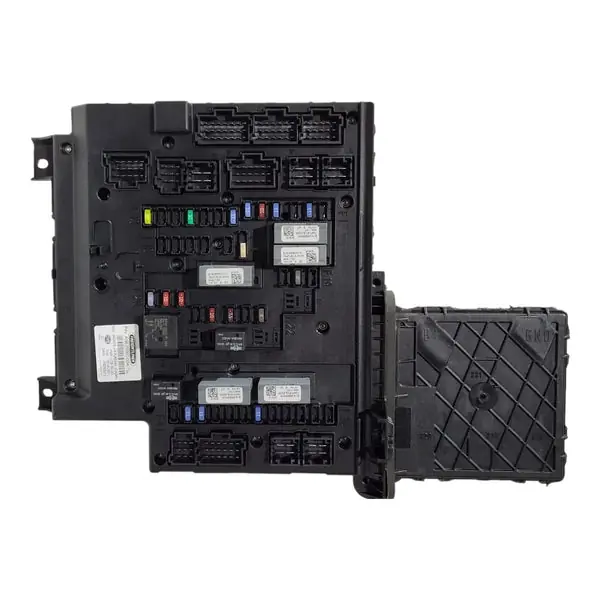 SK0221176-US20260702-105043-0 A0675980003 Genuine Freightliner Central Control Unit - Image 1