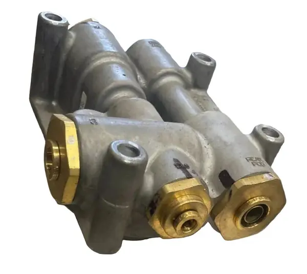 BX800024B1 Genuine Bendix Tractor Protection Valve