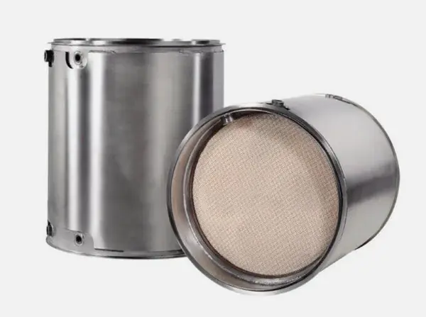 SK0223915-US20260702-105043-0 Roadwarrior DPF Diesel Particulate Filter Cummins - Image 1