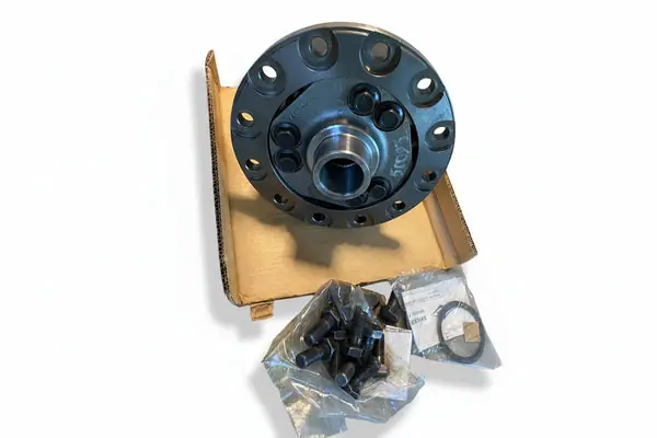 SK0226344-US20260702-105043-0 F6TZ-4026-AB Spicer Differential Case Assembly Kit - Image 1
