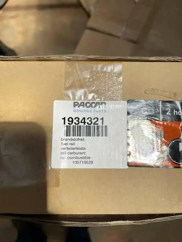 Genuine Paccar Fuel Rail Assembly