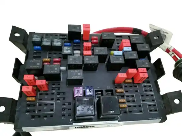 Genuine Paccar Fuse Box Assy Cab