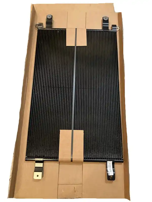 SK0229499-US20260702-105043-0 Genuine Paccar Condenser - Image 1