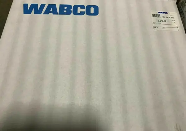 SK0229932-US20260702-105043-0 Genuine Meritor Wabco Air Dryer - Image 1
