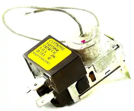 SK0235309-US20260702-105043-0 Trane THT0741 Outdoor Thermostat 76 deg F Open 80 deg F Close - Image 1