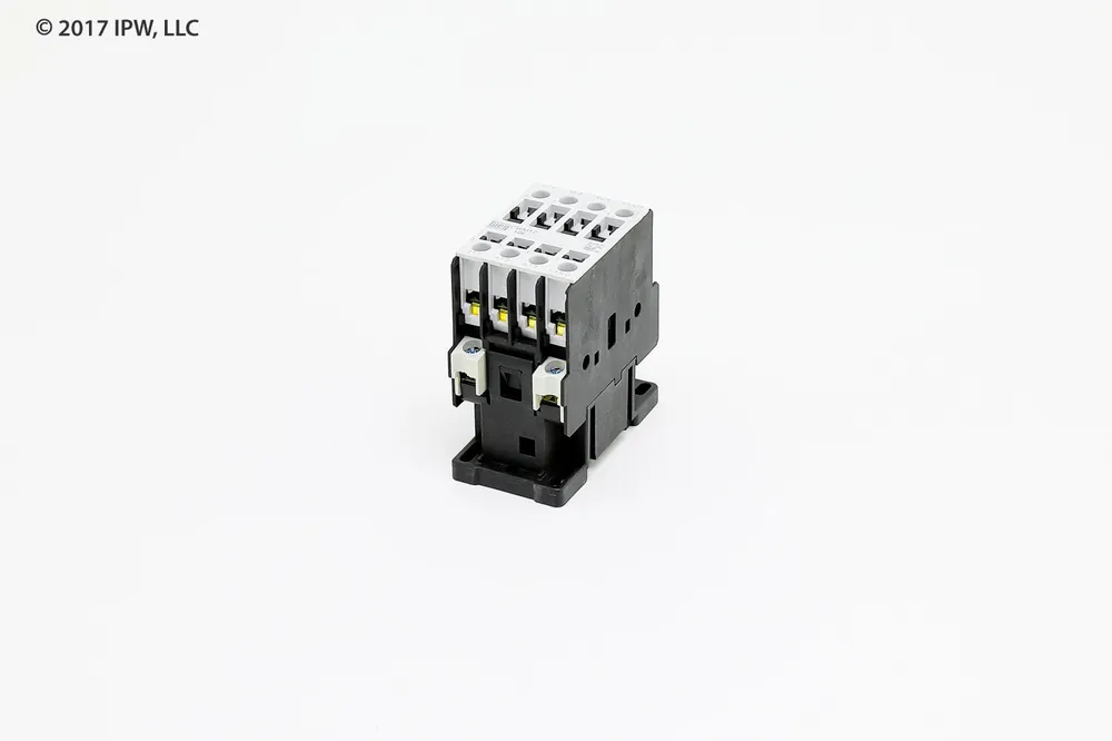 SK0235471-US20260702-105043-0 Trane CTR2061 Contactor 3P 12A 24V Industrial Applications - Image 1