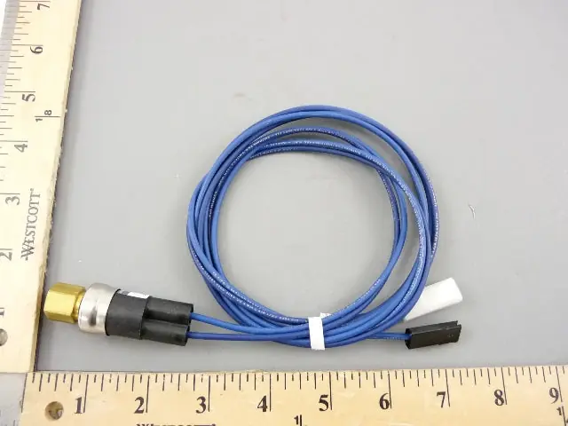 SK0237477-US20260702-105043-0 Carrier HK02ZB022 Low Pressure Refrigerant Switch - Image 1