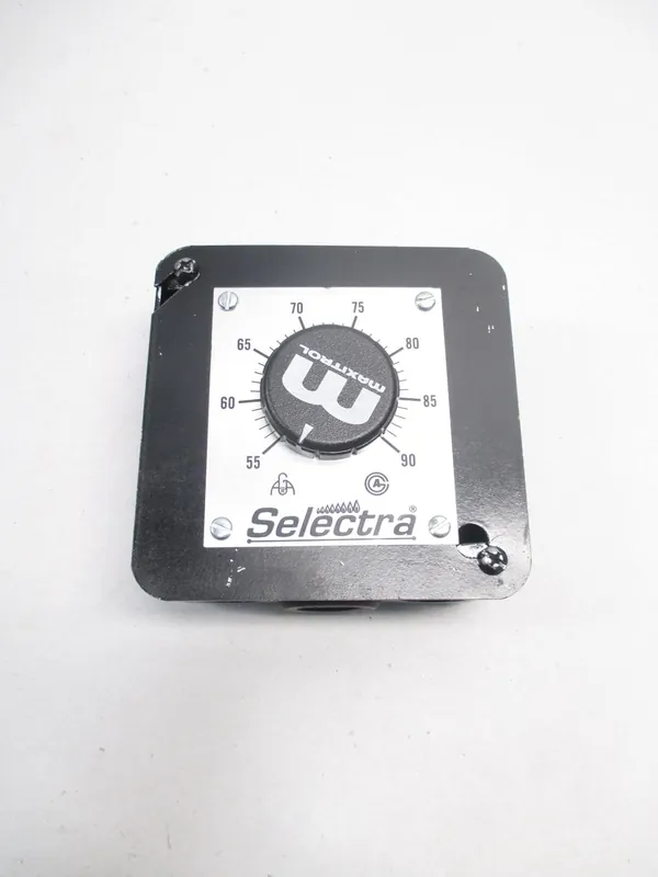 SK0239234-US20260702-105043-0 Maxitrol TD121 Discharge Air Temperature Selector 55-90 Degrees Fahrenheit - Image 1