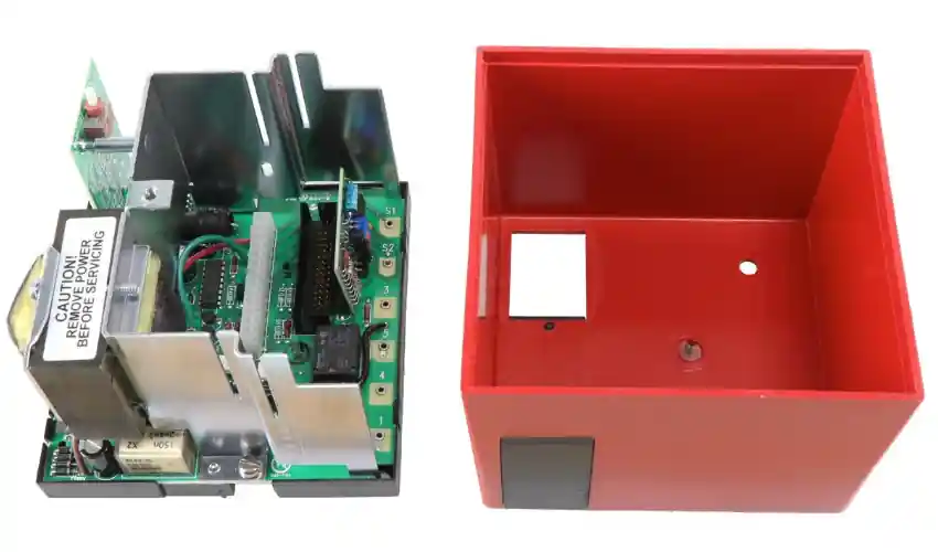 SK0239662-US20260702-105043-0 Fireye MEC120 Chassis 120V MicroM Plug-In Board Control Module - Image 1