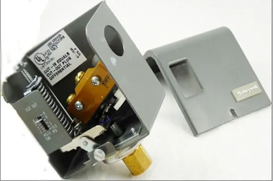SK0244859-US20260702-105043-0 Honeywell PA404A1025 Pressuretrol Controller for Steam Boilers 3-15 psi - Image 1