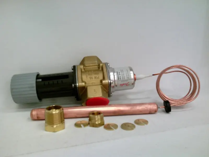 SK0247141-US20260702-105043-0 Danfoss 003N-8252RA 1 Inch 77-149F Open Rise Temperature Regulator - Image 1
