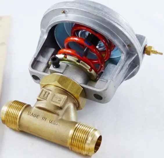 Honeywell VP513A1204 5/8 inch 2 Way Flare 2.5CV 3-10psi Normally Open Phue Valve