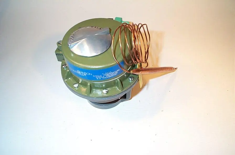 Johnson Controls T-3111-2 Integral Thermostat Piston Top Valve Actuator Reverse Acting External Set Point