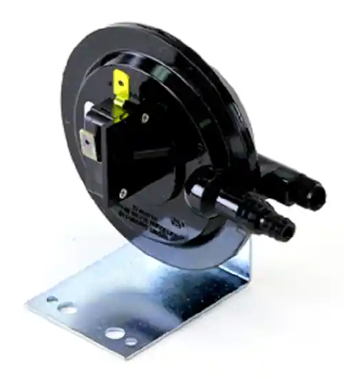 Cleveland Controls RSS-495-172 Pressureswitch with Anglebracket