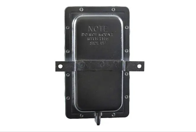 SK0255708-US20260702-105043-0 CLEVELAND CONTROLS DFS-221 SwitchSet .05WC Compression Fitting - Image 1