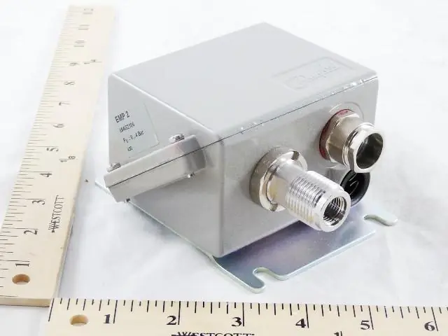SK0256745-US20260702-105043-0 Danfoss 084G2106 - 0-4bar EMP-2 PRESSURE TRANSM. - Image 1