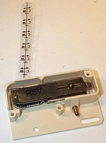 Johnson Controls T-4110-3 Pneumatic Thermostat 66-82 F