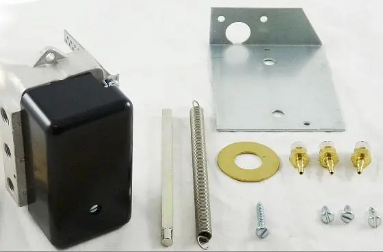 SK0258862-US20260702-105043-0 Johnson Controls D-9502-5 Pneumatic Damper Actuator Positioner - Image 1