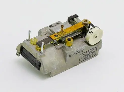 Johnson Controls T-4002-9014 Thermostat Reverse Action Vertical