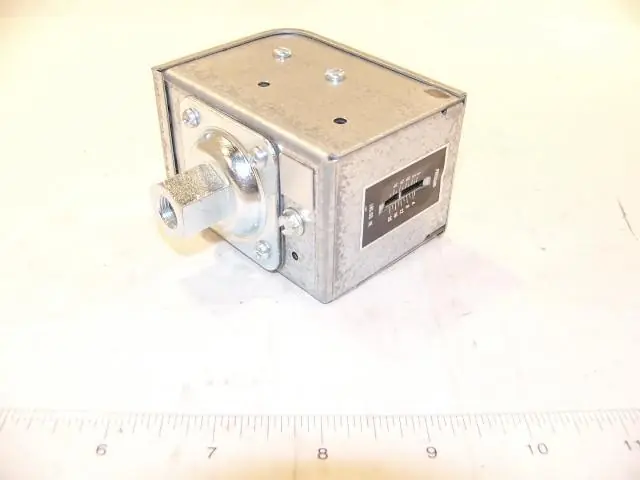 Johnson Controls P10BC-9 Pressure Switch SPDT Low Switch 1/8 inch FPT Connection