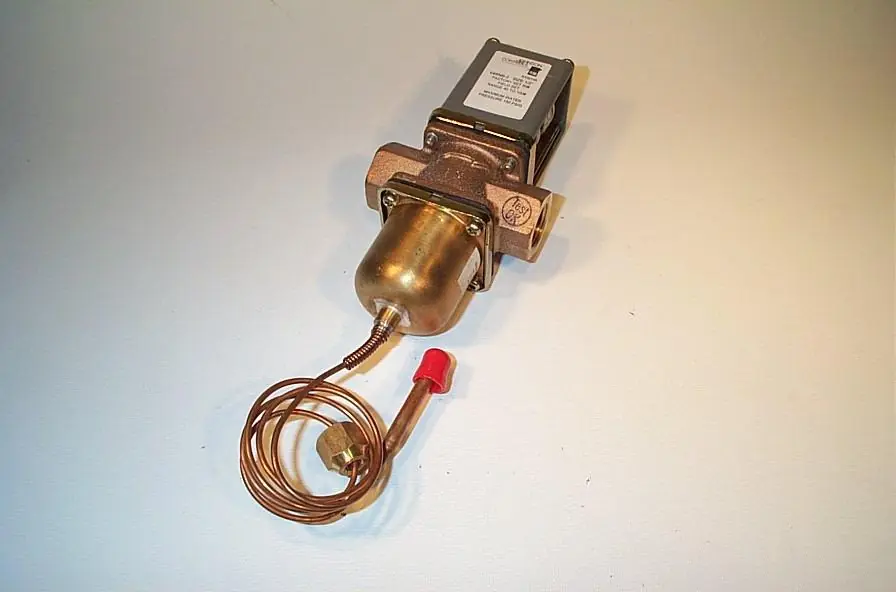Johnson Controls V46NB-2 Valve 1/240/100N.Ra N.Act.H2O Reg Vlv