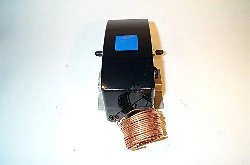 SK0259782-US20260702-105043-0 Johnson Controls T-5220-1009 High Volume Output Pneumatic Temperature Transmitter - Image 1