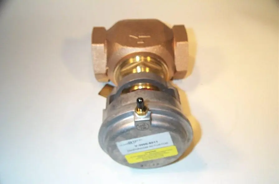 Johnson Controls VG7241PT+71CAGA - 1-1/4 18.5CV NPT PDTC