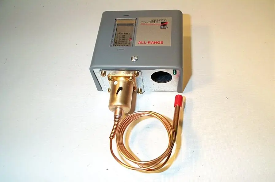 Johnson Controls P70EA-6 Pressure Switch 100-300 PSI Open-High 36 Inch