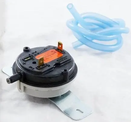 SK0260884-US20260702-105043-0 Lochinvar & A.O. Smith 100109934 - BLOCKED OUTLET SWITCH - Image 1