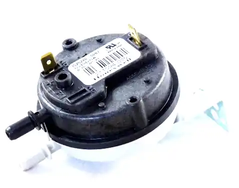 Lochinvar & A.O. Smith 100110001 - High-Performance .70"WC PRESSURE SWITCH
