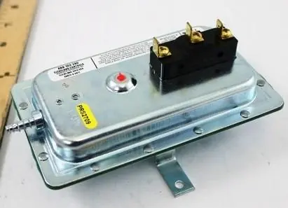 Lochinvar & A.O. Smith 100208408 - PRESSURE SWITCH LOW AIR