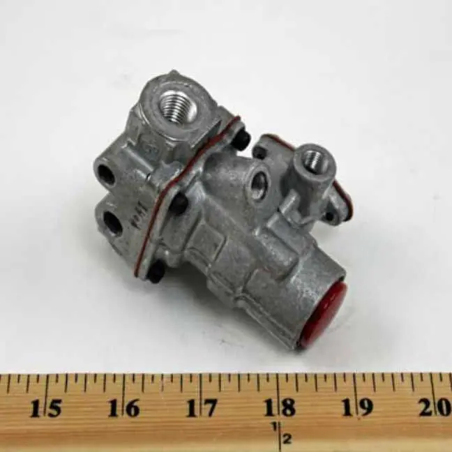 SK0262214-US20260702-105043-0 BASO H15QR-4 High-Temperature Automatic Shut-Off Pilot Gas Valve - Image 1