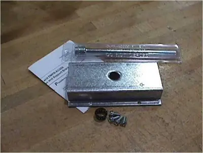 SK0263914-US20260702-105043-0 Johnson Controls DMPR-KC012 External Shaft, Hex Pin with Bracket - Image 1