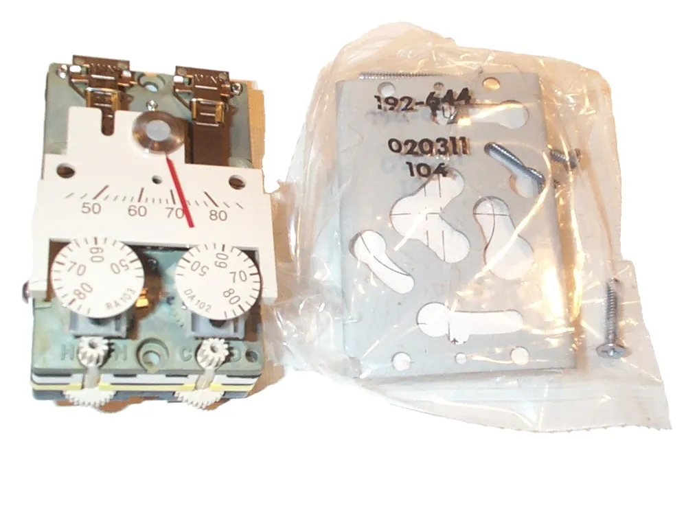 SK0264717-US20260702-105043-0 Siemens Building Technology 192-209 - Rm Stat H/C 45/85F Ra/Da - Image 1