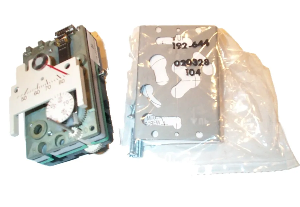 SK0264740-US20260702-105043-0 Siemens Building Technology 192-200K - 192-200 W/ Large Ext. Knob - Image 1