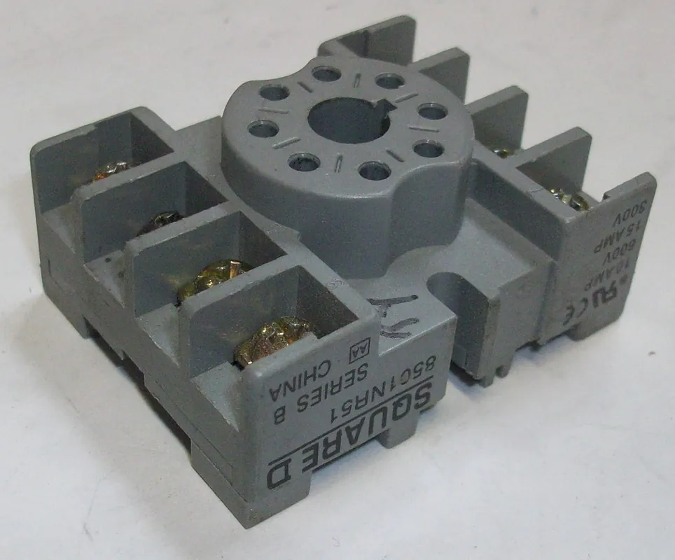 SK0265158-US20260702-105043-0 Schneider Electric 8501NR51 Relay Socket 600 VAC 10 Amp - Image 1