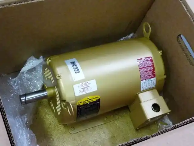 SK0265926-US20260702-105043-0 York S1-024-36009-000 5HP 208-230/460V 1750RPM Motor - Image 1