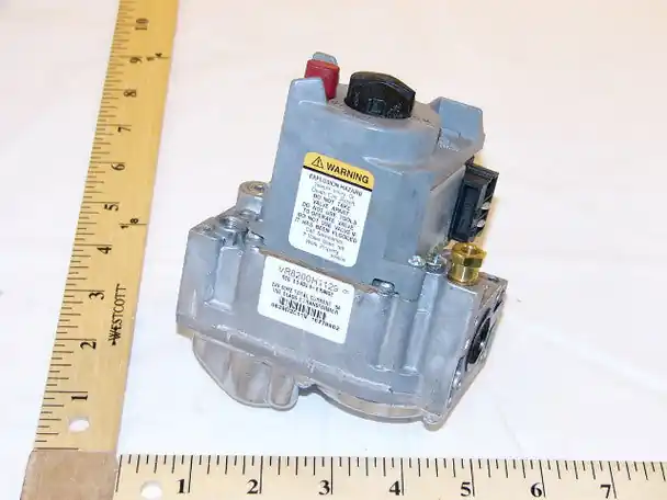 SK0266027-US20260702-105043-0 York S1-026-31241-700 24v 3.5 Wc Nat 1/2 Gas Valve - Image 1