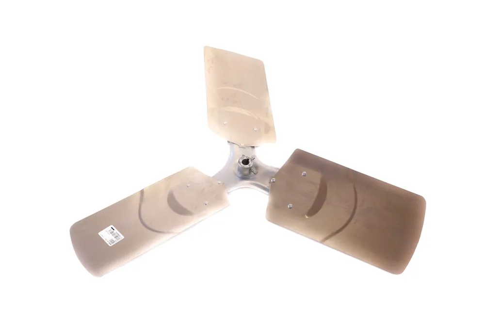 SK0266307-US20260702-105043-0 York S1-026-38552-000 Fan Blade 30 Inch Diameter 20 Degree Pitch 5/8 Inch Bore CW 3-Blade - Image 1