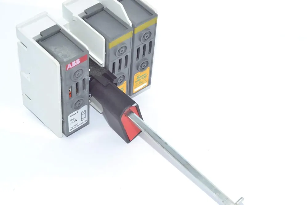 SK0266827-US20260702-105043-0 ABB OS30FAJ12 Disconnect Switch 600 VAC 30 Amp 3-Pole - Image 1