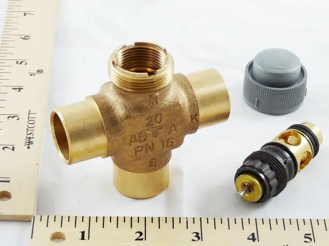 SK0276648-US20260702-105043-0 Honeywell V5853A2055 3/4 Inch Sweat Brass Globe Valve - Image 1