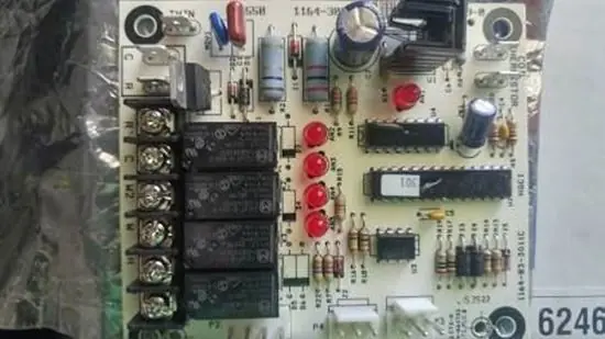 SK0277715-US20260702-105043-0 Nortek Global HVAC 624732R Interface Board - Image 1